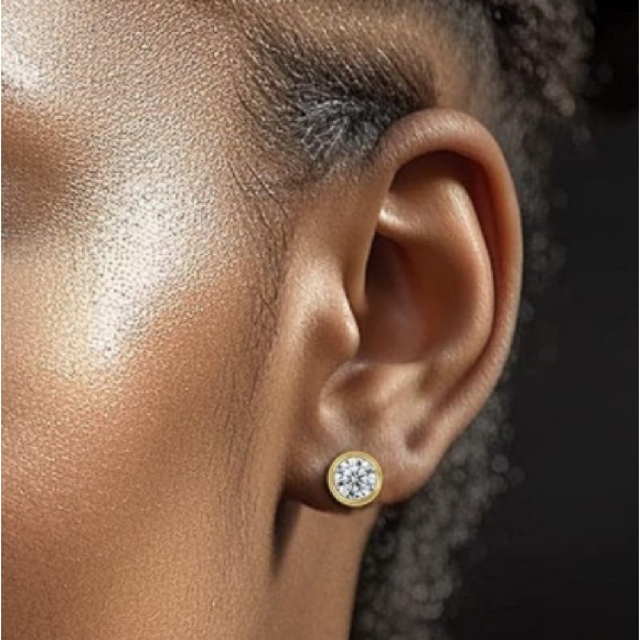 Bezel Vintage 18k 3/4 Carats Round Diamond Moissanite Earrings - Picture 11 of 16